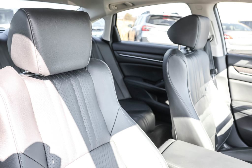 Used 2019 Honda Accord Touring image 40