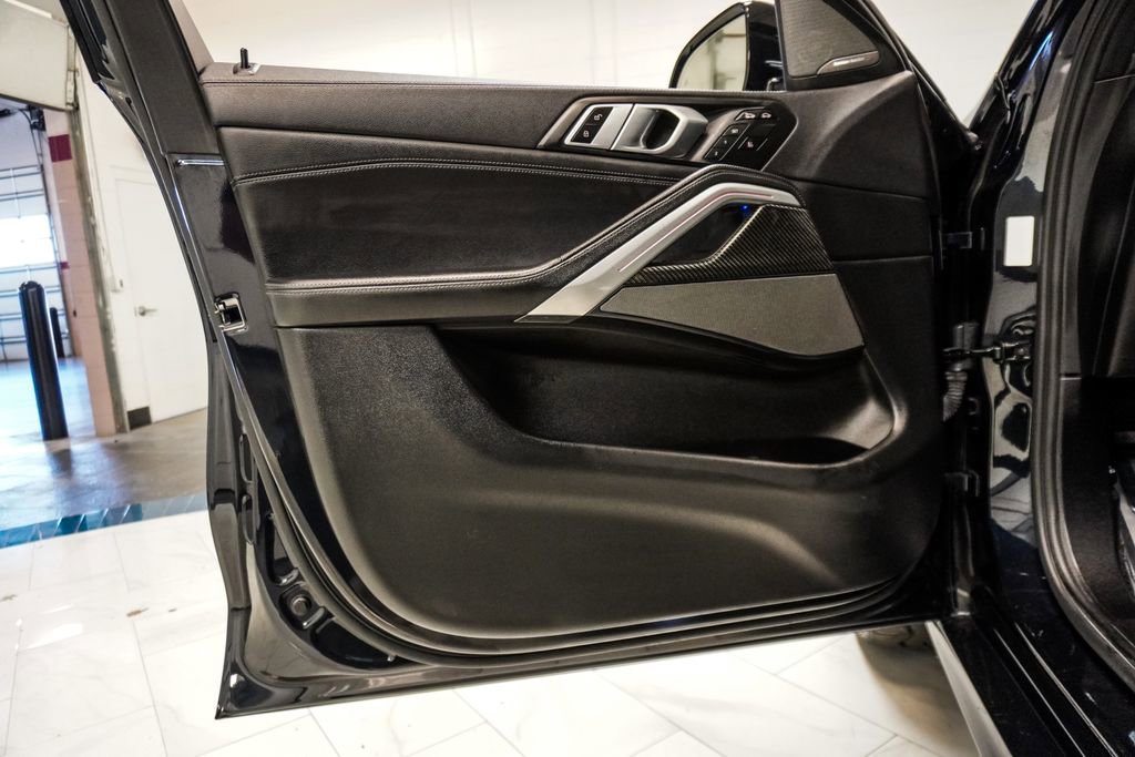 Used 2021 BMW X6 M50i w/ Executive Package image 24