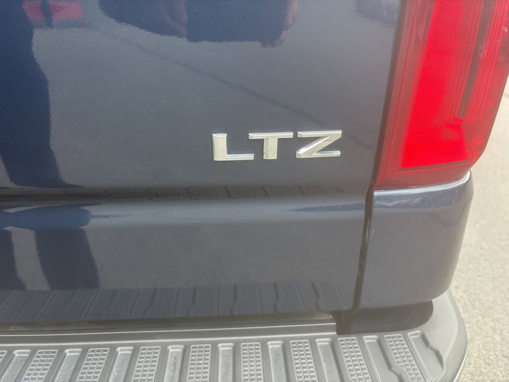 Certified 2020 Chevrolet Silverado 1500 LTZ w/ LTZ Premium Package AWD/4WD image 19