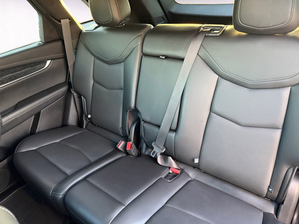 Used 2022 Cadillac XT5 Premium Luxury w/ Technology Package AWD/4WD image 13