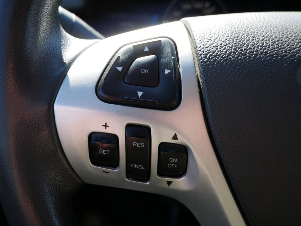 Used 2013 Ford Edge Limited AWD/4WD image 29