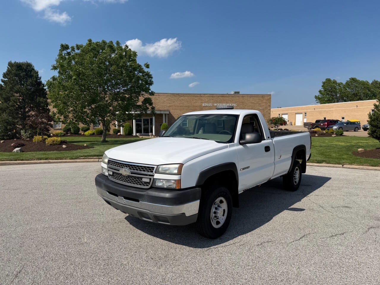 Used 2005 Chevrolet Silverado 2500 W/T RWD image 1