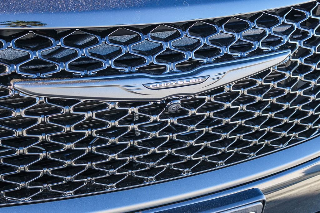 New 2026 Chrysler Pacifica Select w/ S Appearance Package FWD image 13