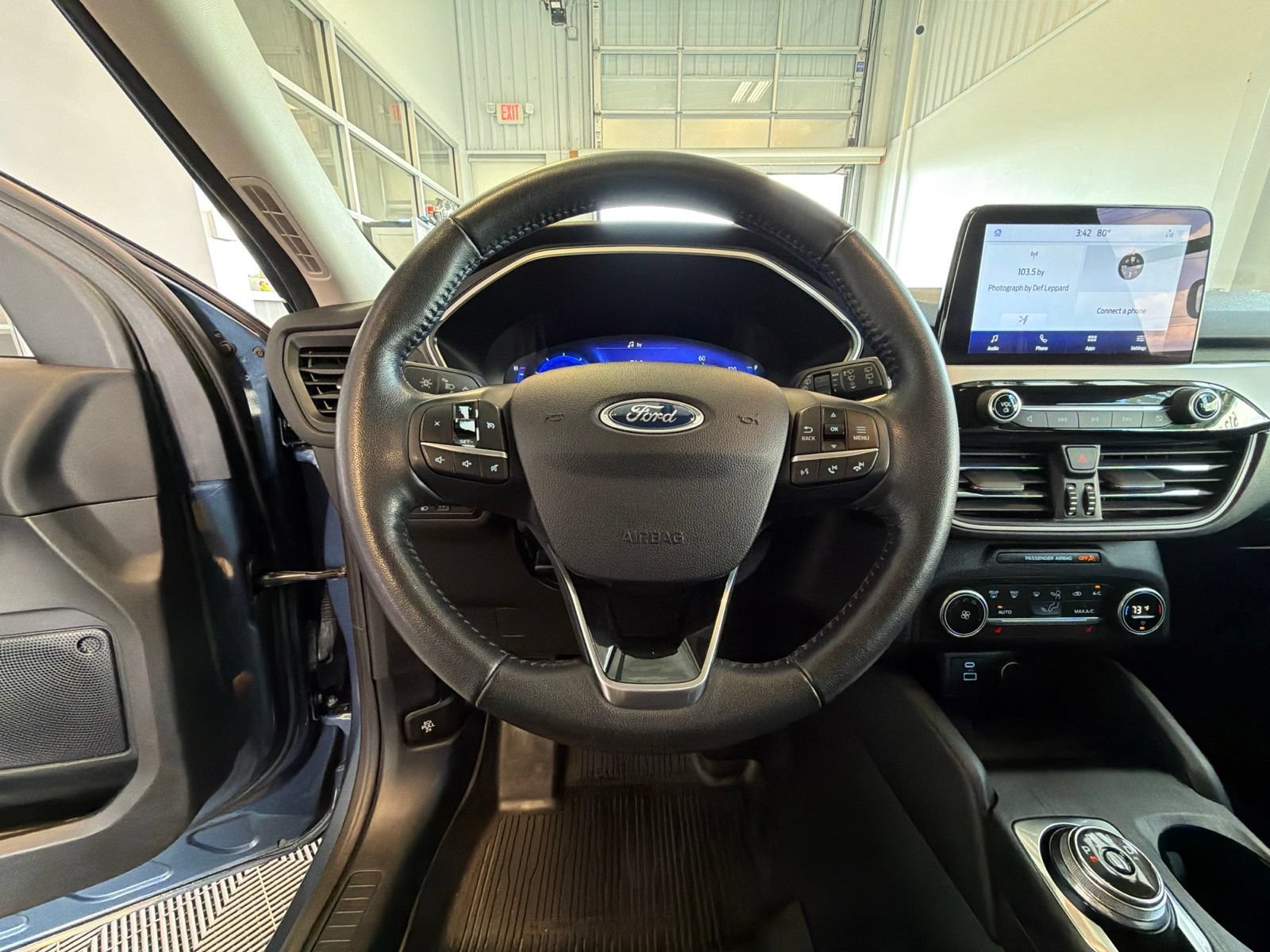 Used 2020 Ford Escape SE Sport FWD image 18