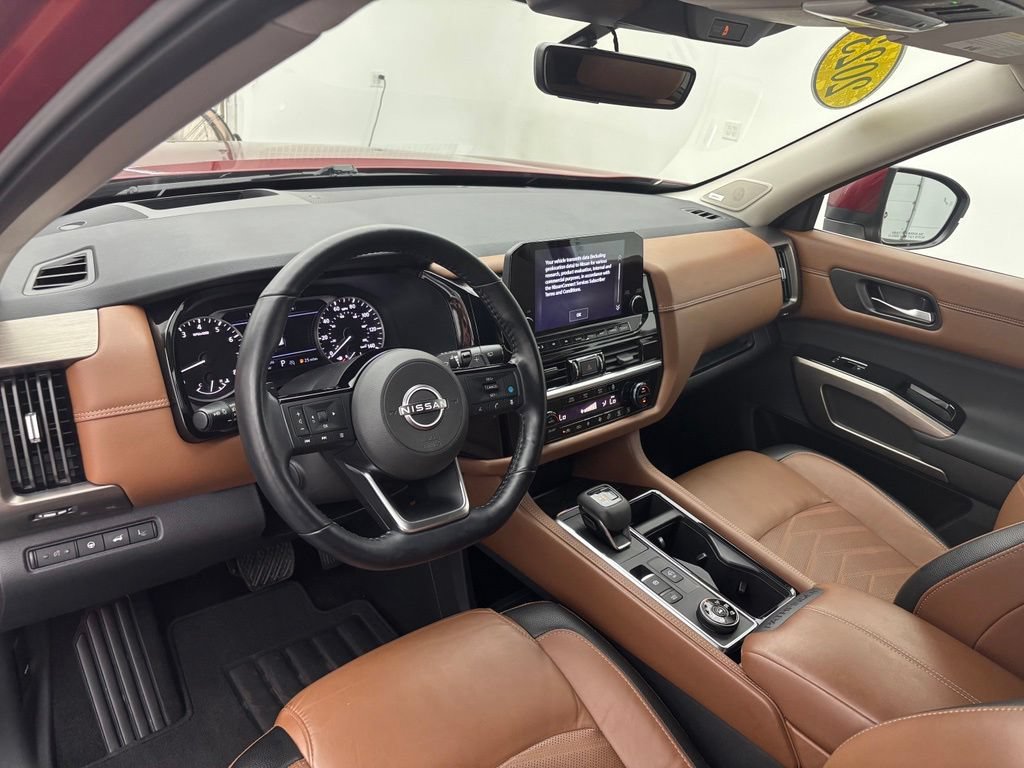 Used 2023 Nissan Pathfinder Platinum AWD/4WD image 19