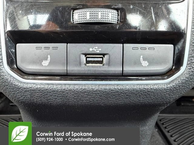 Used 2017 Volkswagen Passat 1.8T SE FWD image 13