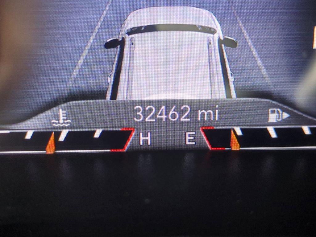 Used 2022 Jeep Cherokee Limited w/ Elite Package image 32