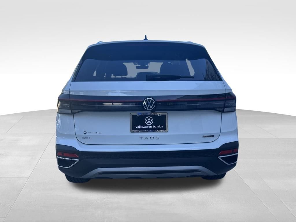 New 2026 Volkswagen Taos SEL image 4