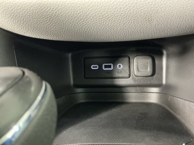 Used 2020 Chevrolet Equinox LS w/ LS Convenience Package FWD image 29