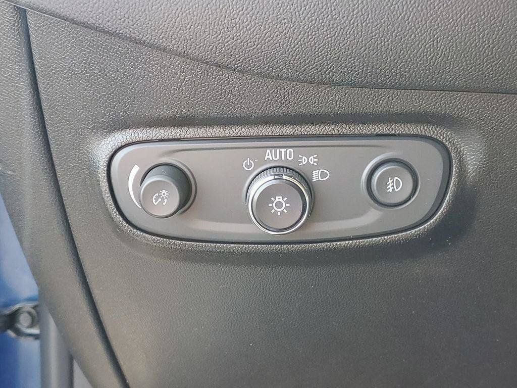 Certified 2022 Chevrolet Equinox Premier FWD image 8