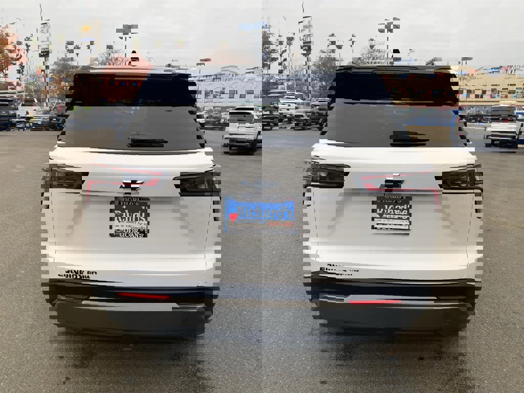 New 2026 Chevrolet Equinox LT w/ Midnight Edition image 9