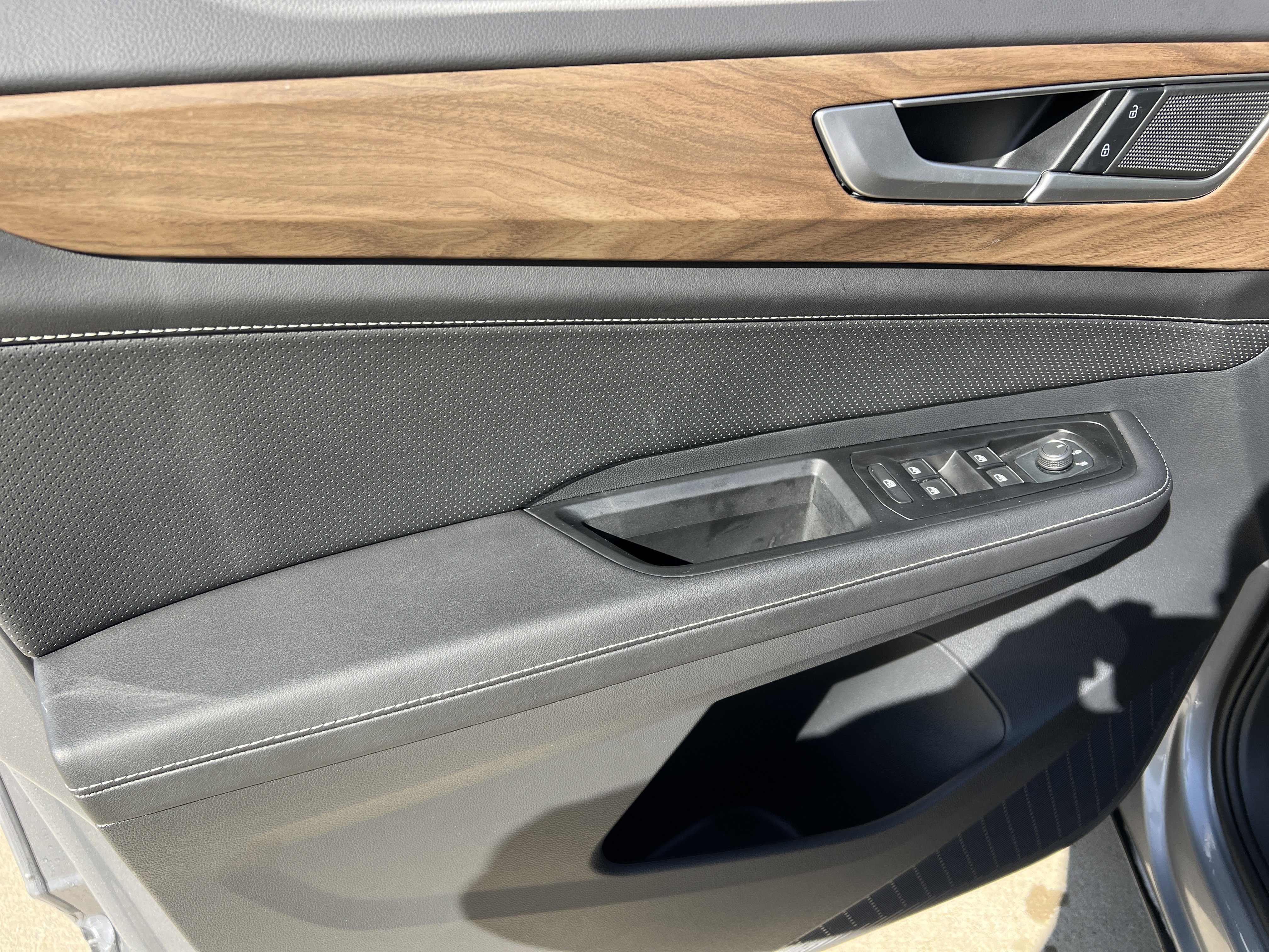 Certified 2026 Volkswagen Atlas SE image 32