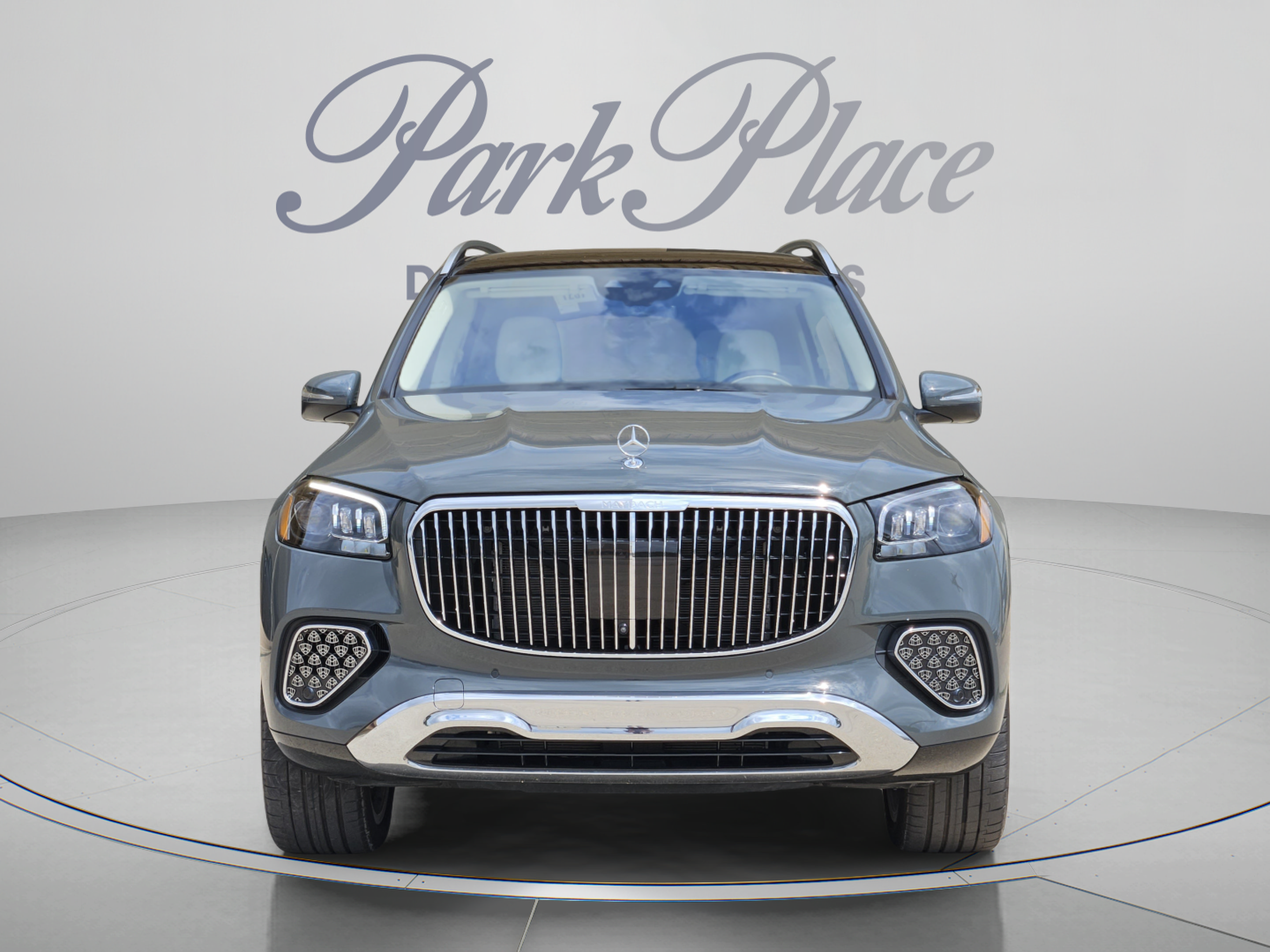 Used 2025 Mercedes-Benz Maybach GLS 600 4MATIC image 8