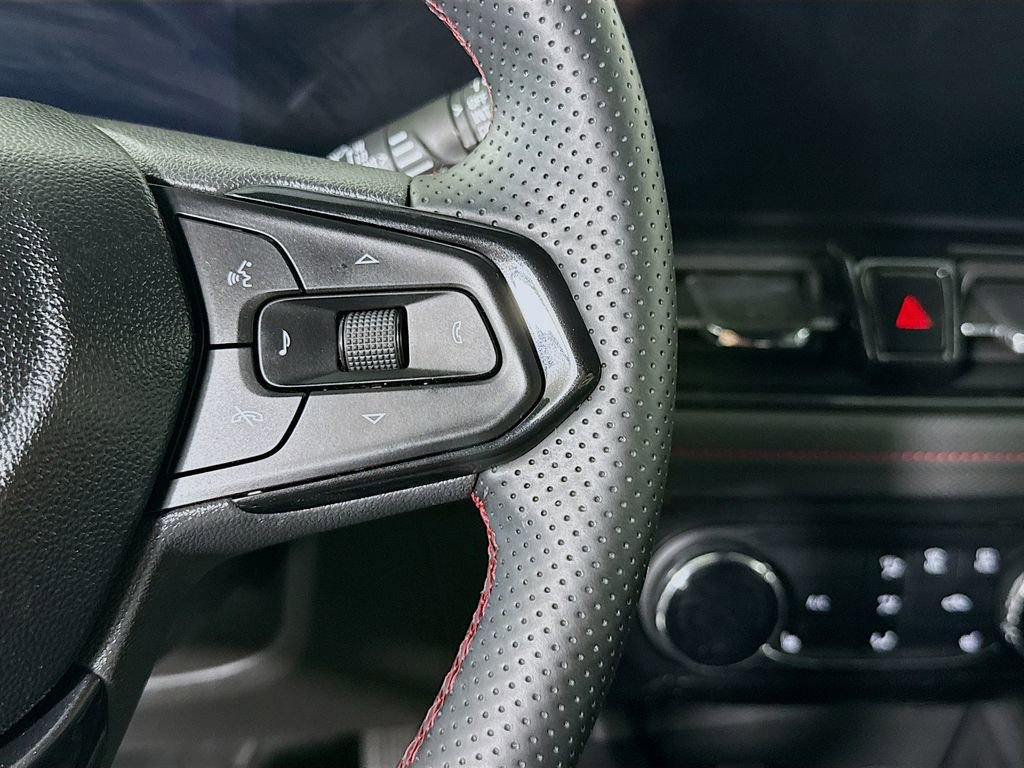 Used 2025 Chevrolet TrailBlazer RS AWD/4WD image 20