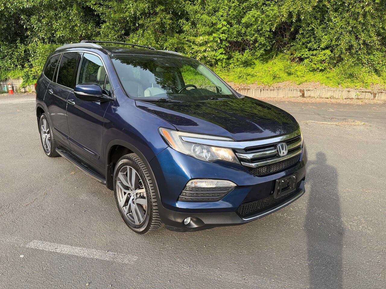 Used 2016 Honda Pilot Elite image 4