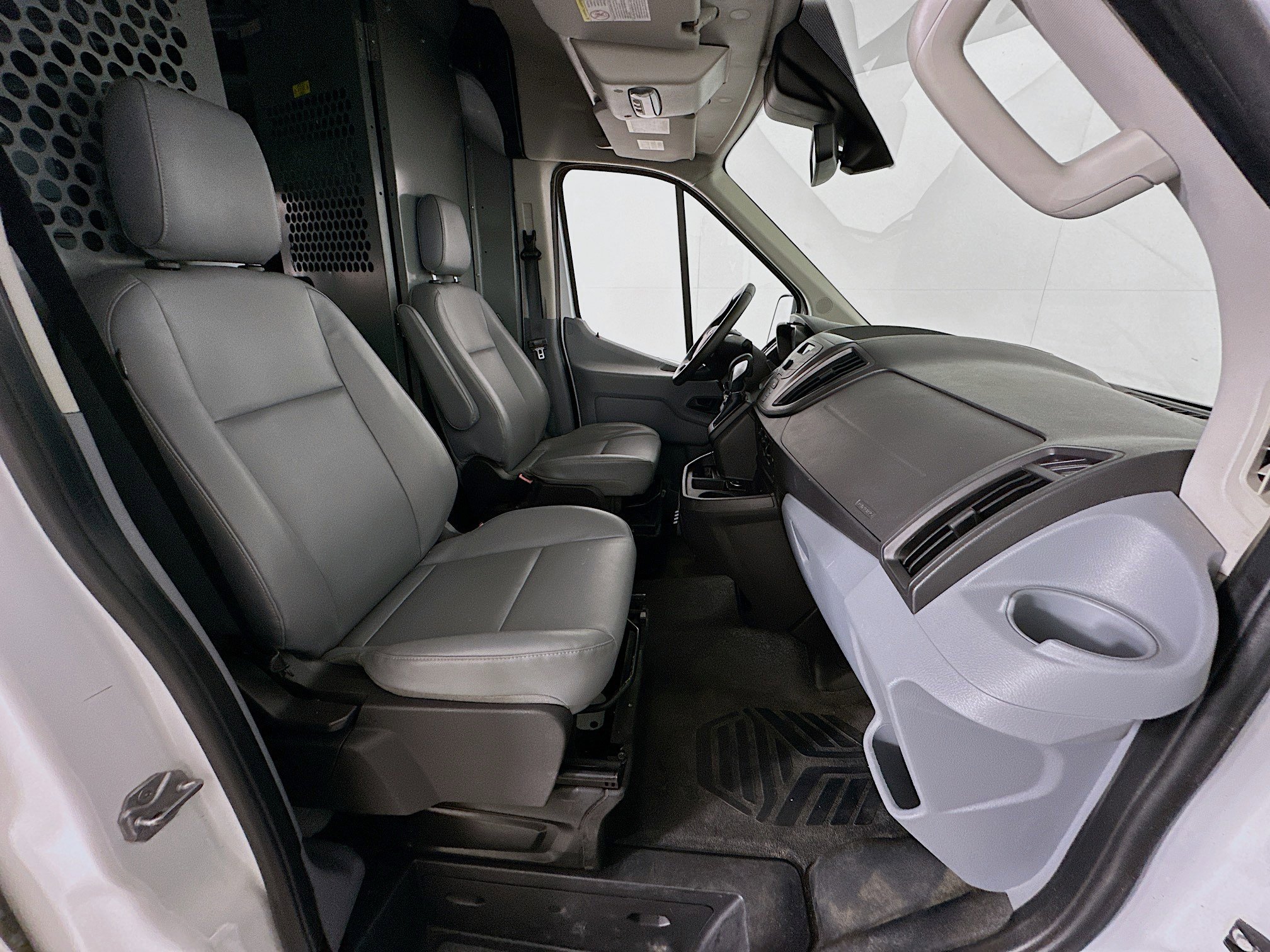 Used 2016 Ford Transit 150 130 Medium Roof image 27