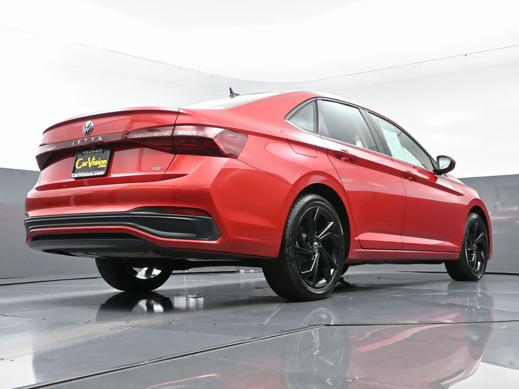 Used 2025 Volkswagen Jetta SE w/ Black Wheel Package image 54