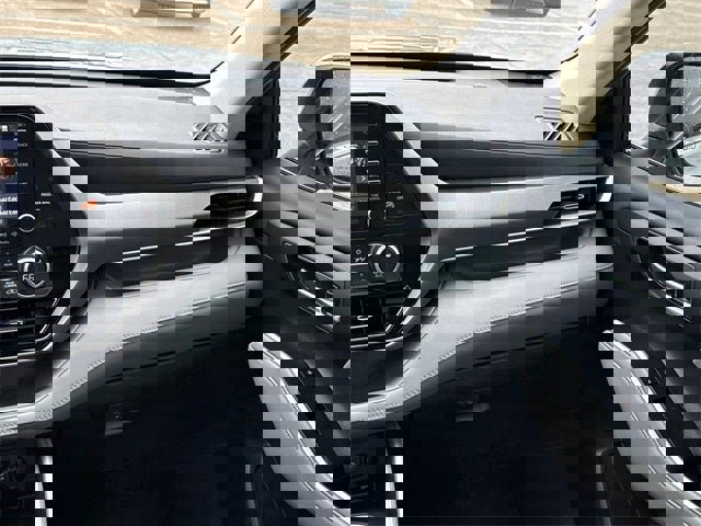 Used 2021 Toyota Highlander XLE image 15