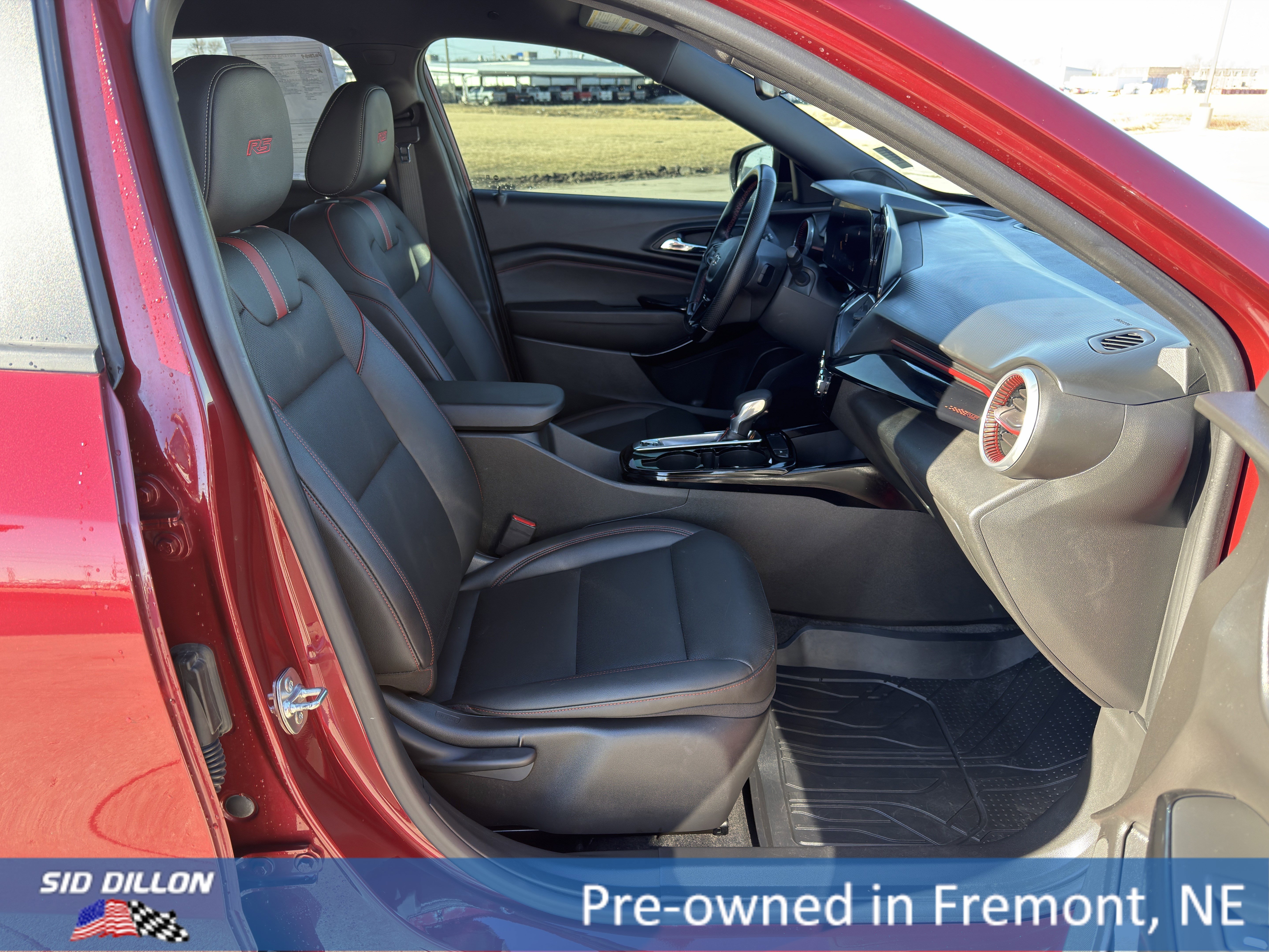 Used 2025 Chevrolet Trax RS w/ Driver Confidence Package FWD image 12