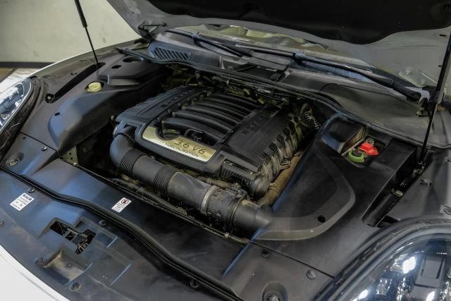 Used 2017 Porsche Cayenne AWD/4WD image 75