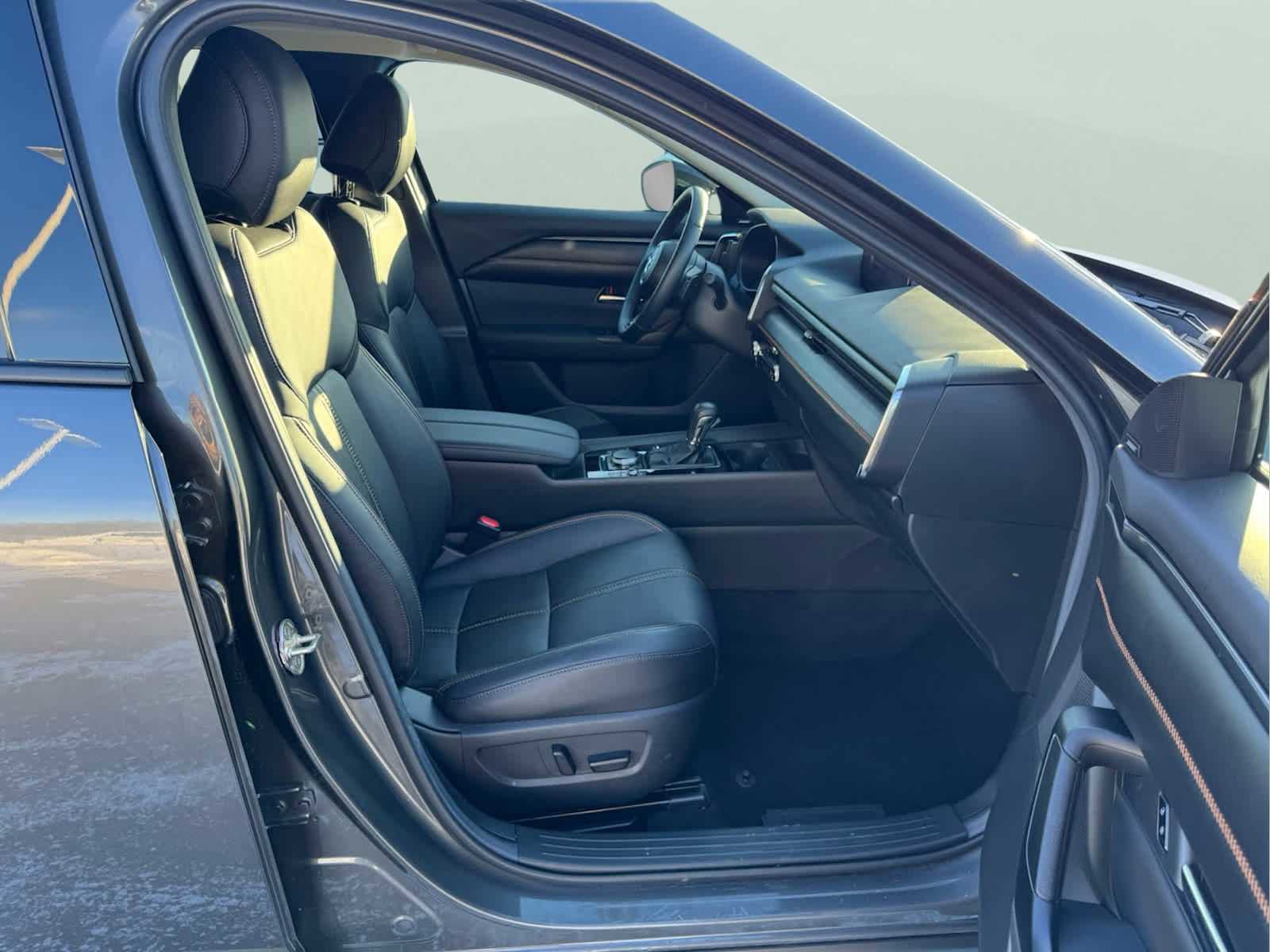 Used 2025 MAZDA CX-50 2.5 Turbo w/ Premium Plus Pkg image 40