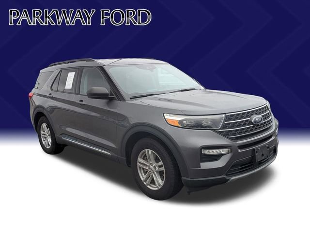 Used 2022 Ford Explorer XLT w/ Equipment Group 202A image 3