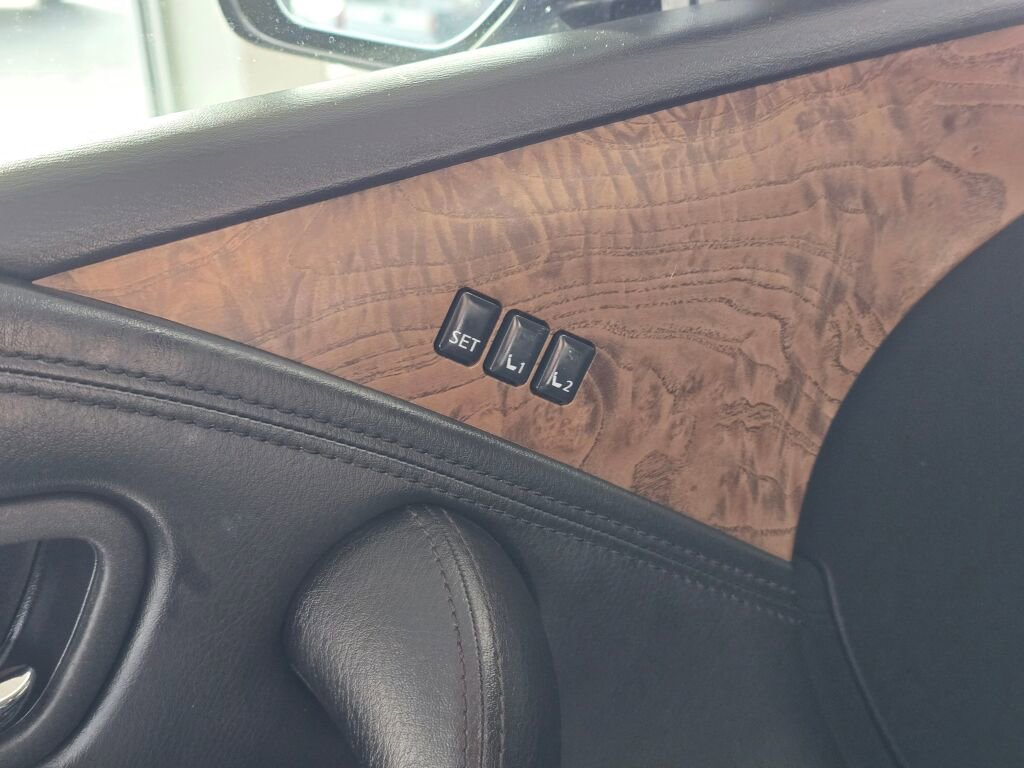 Used 2022 Nissan Armada SL w/ Captain's Chairs Package image 21