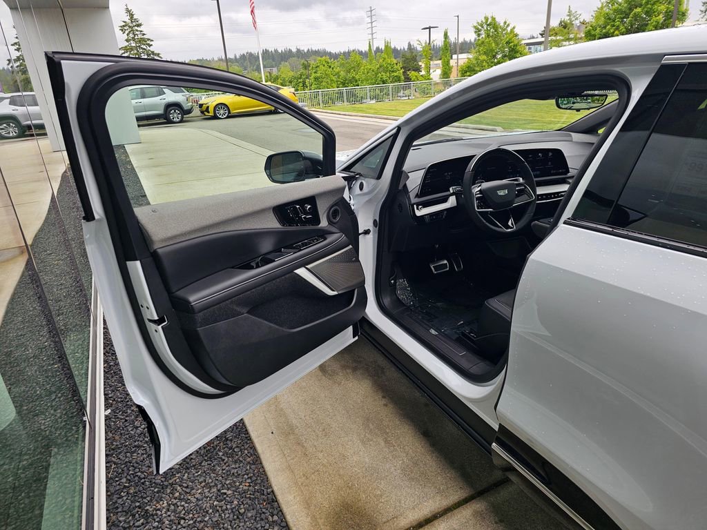 New 2026 Cadillac Optiq Luxury 1 AWD/4WD image 18