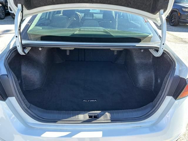 Used 2023 Nissan Altima 2.5 SV FWD image 26