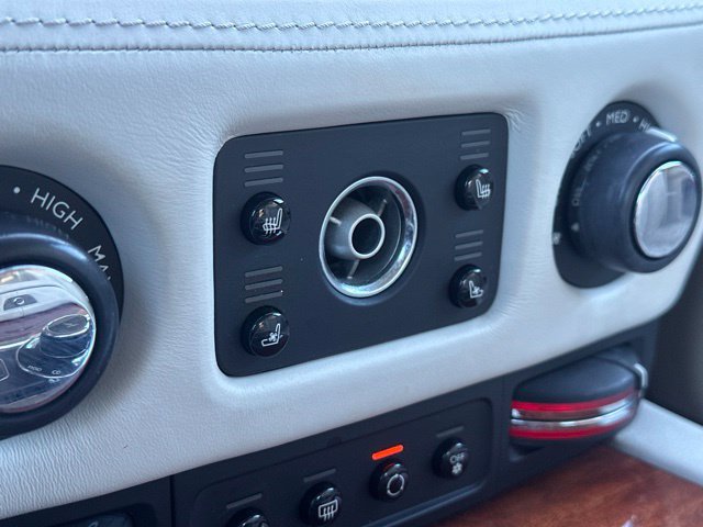 Used 2015 Rolls-Royce Ghost RWD image 28