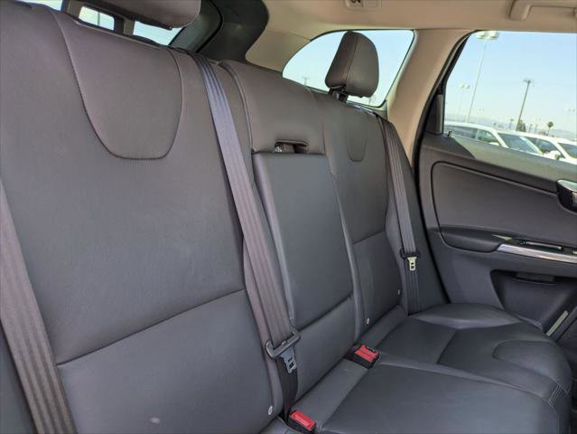 Used 2015 Volvo XC60 T6 FWD image 23