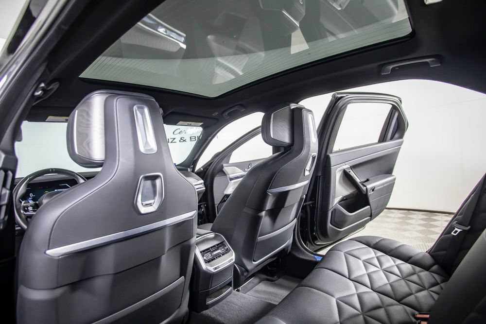 Used 2023 BMW 740i RWD image 39