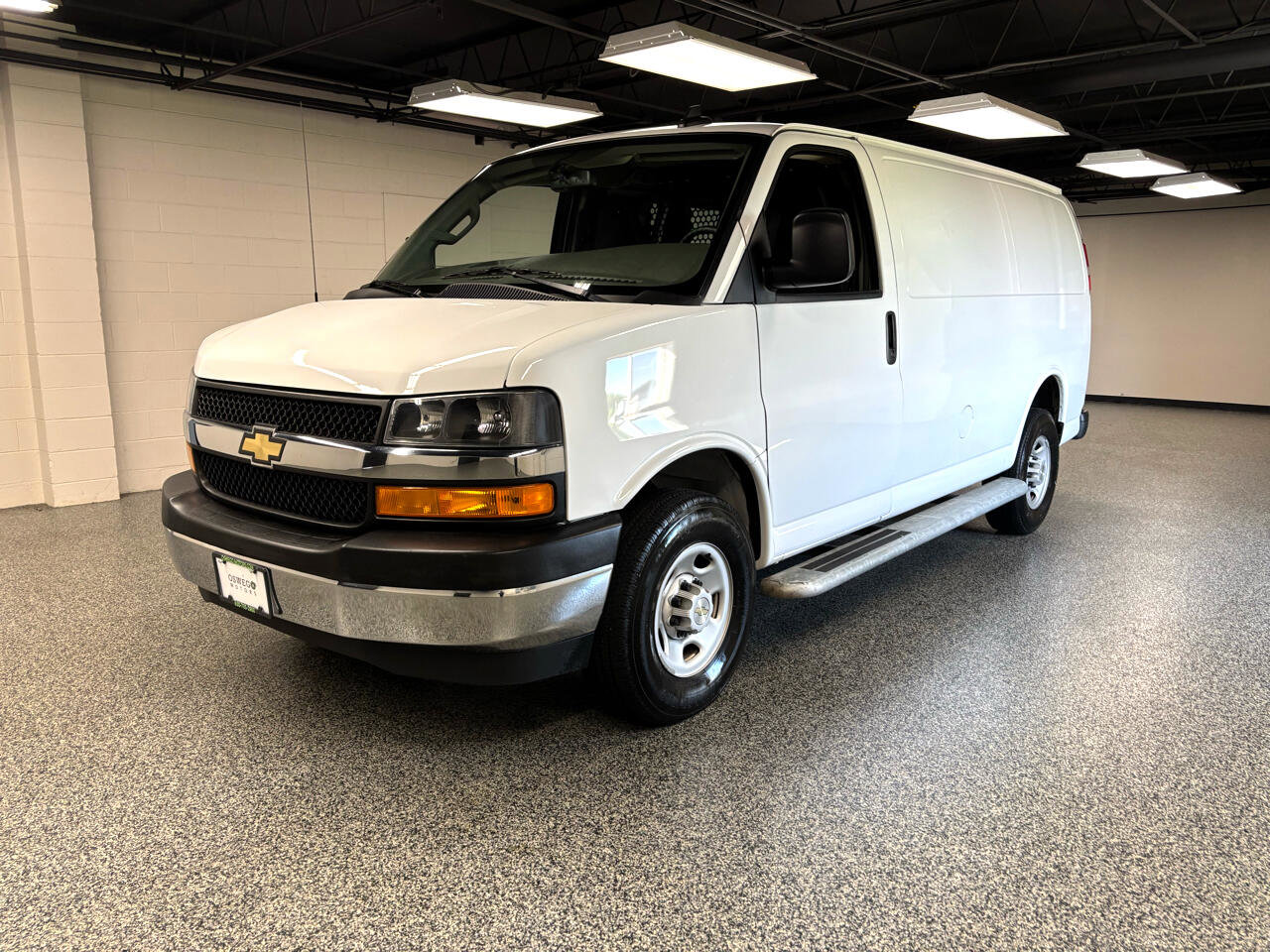 Used 2023 Chevrolet Express 2500 w/ Driver Convenience Package image 8