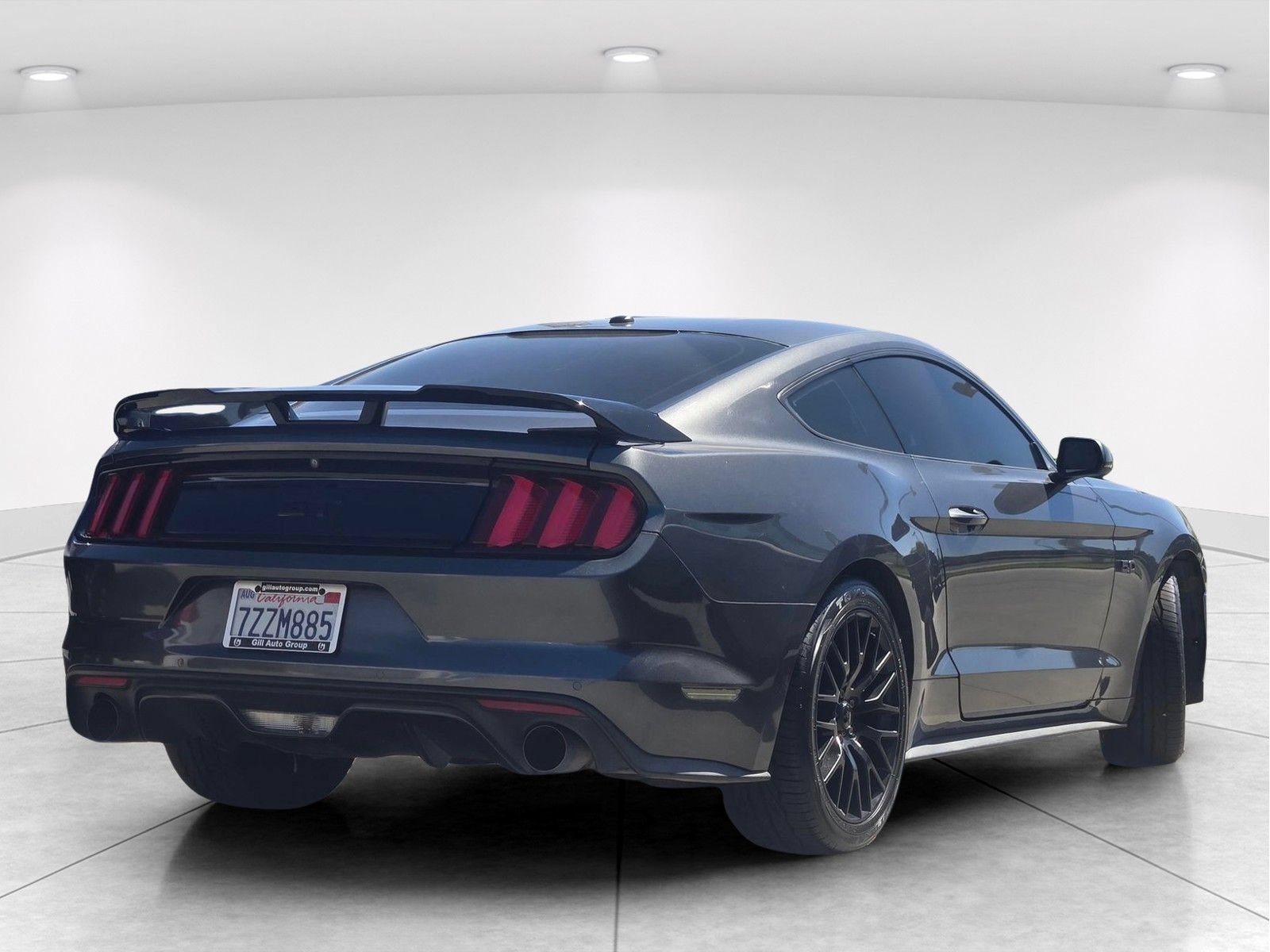 Used 2017 Ford Mustang GT Premium w/ GT Performance Package RWD image 3