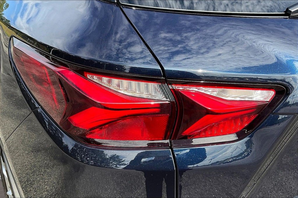 Used 2020 Chevrolet Blazer LT FWD image 26