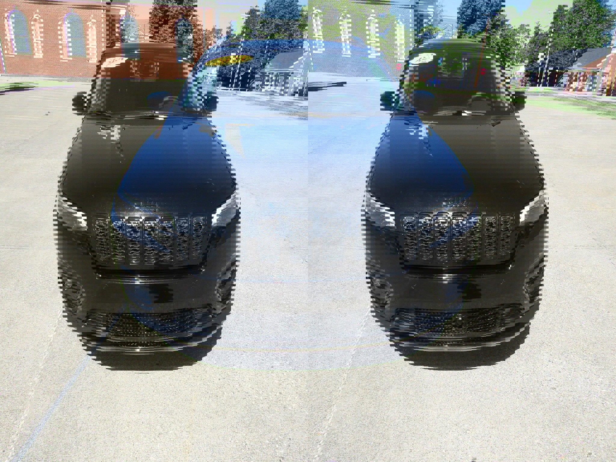 Used 2023 Jeep Cherokee Altitude Lux image 8