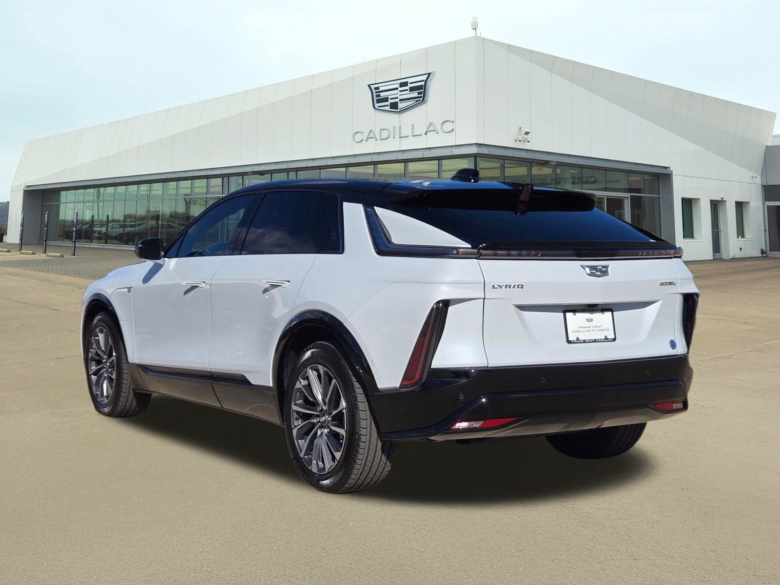 New 2026 Cadillac Lyriq Premium Luxury AWD/4WD image 4