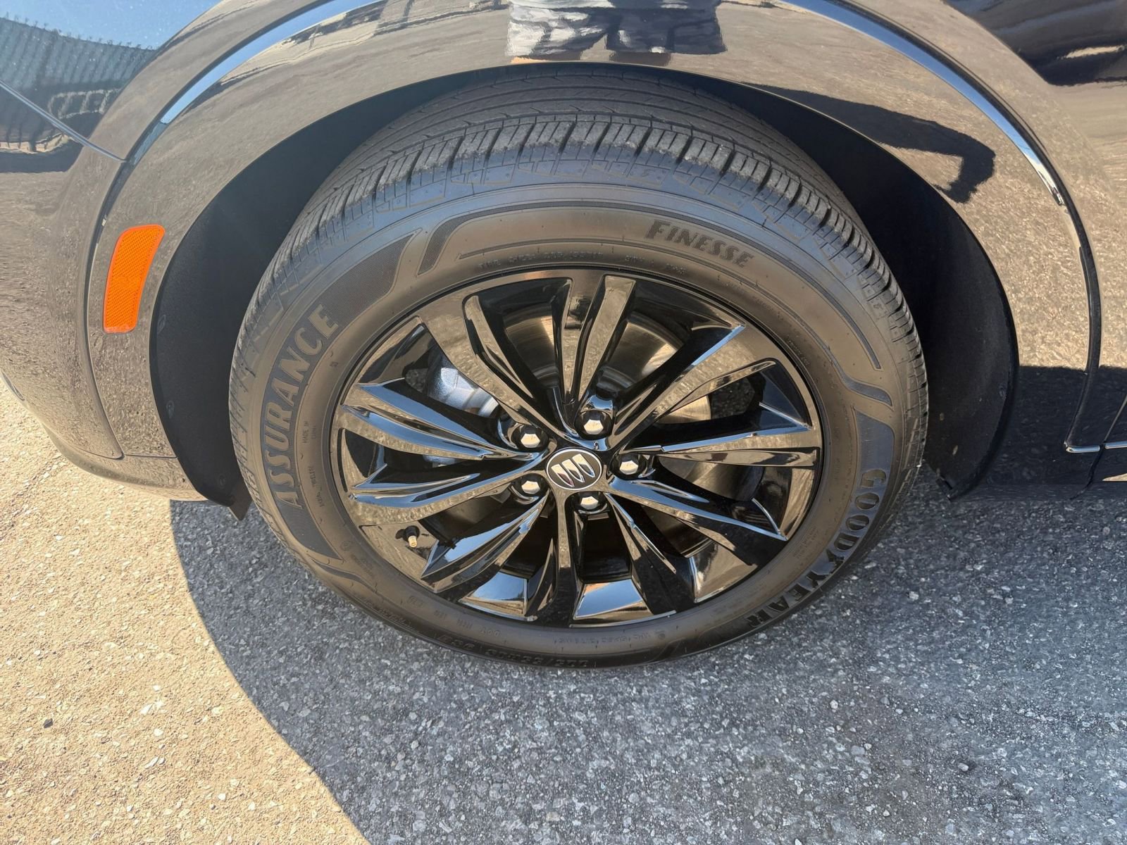 Used 2025 Buick Envista Sport Touring image 29