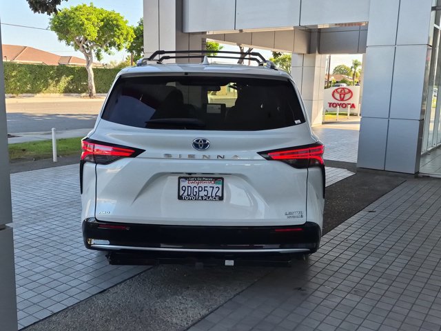 Used 2022 Toyota Sienna Limited AWD/4WD image 10