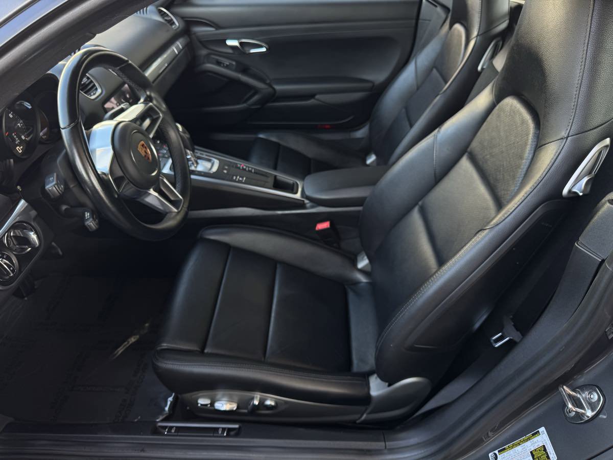 Used 2019 Porsche 718 Cayman RWD image 16