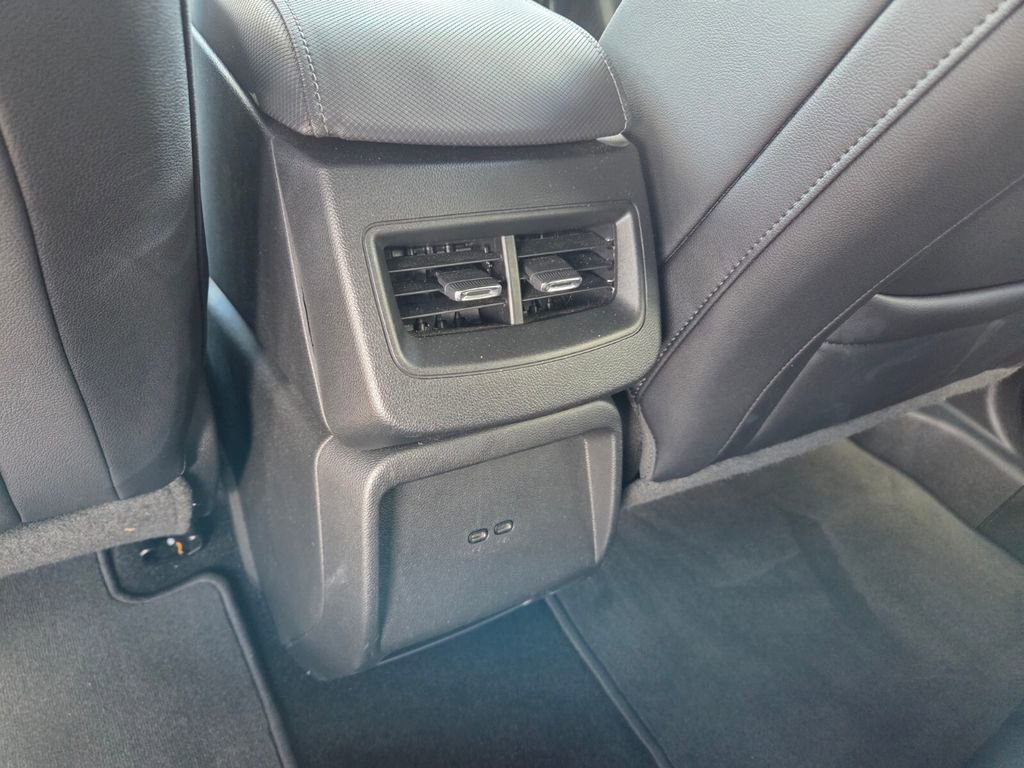 Certified 2025 Chevrolet Equinox EV LT w/ Convenience Package image 8