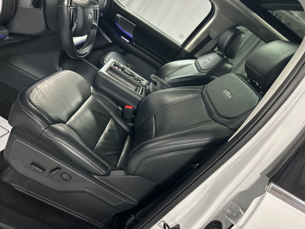 Used 2025 Ford Expedition Max Platinum AWD/4WD image 12