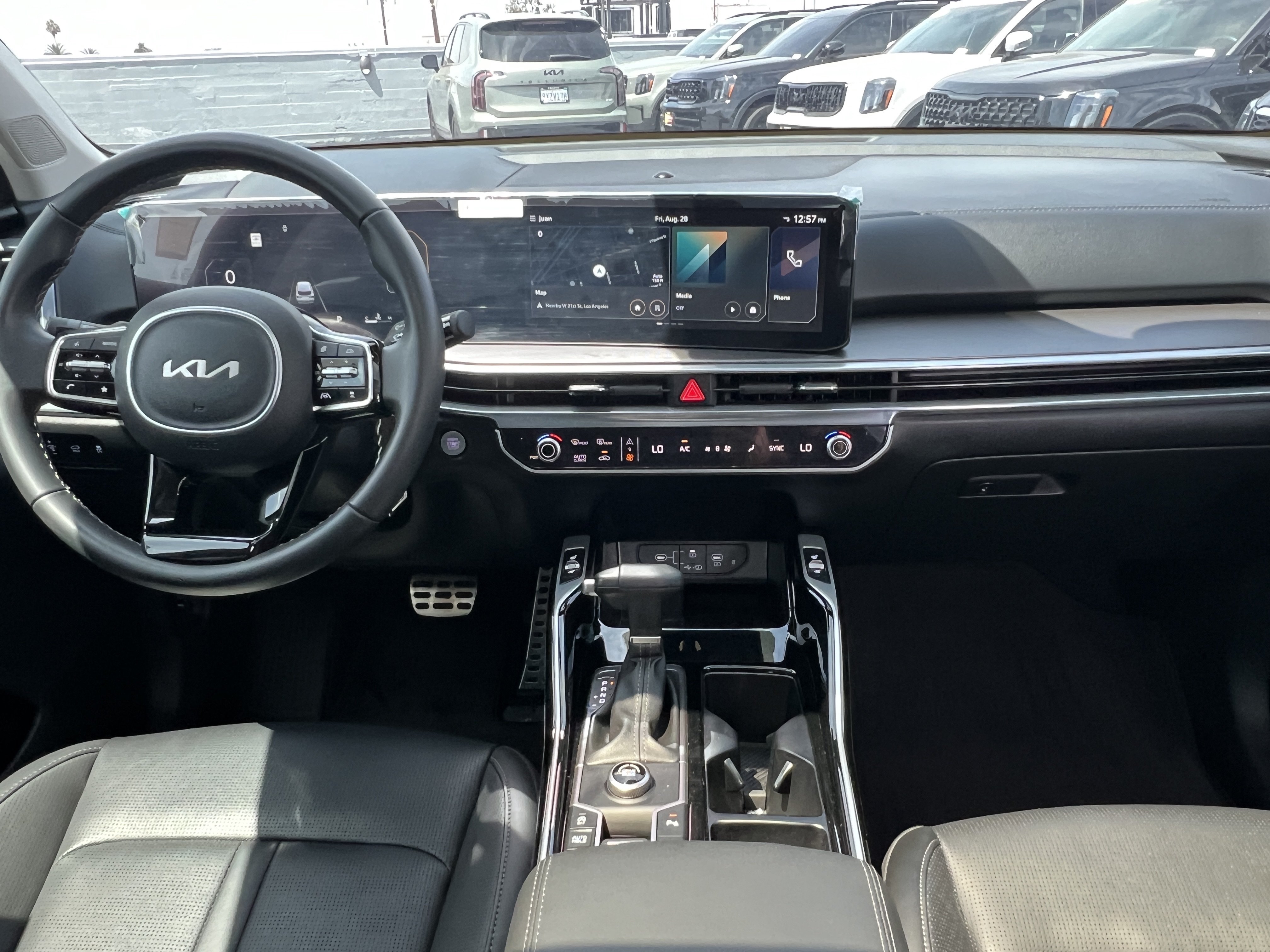 Certified 2025 Kia Sorento SX FWD image 21