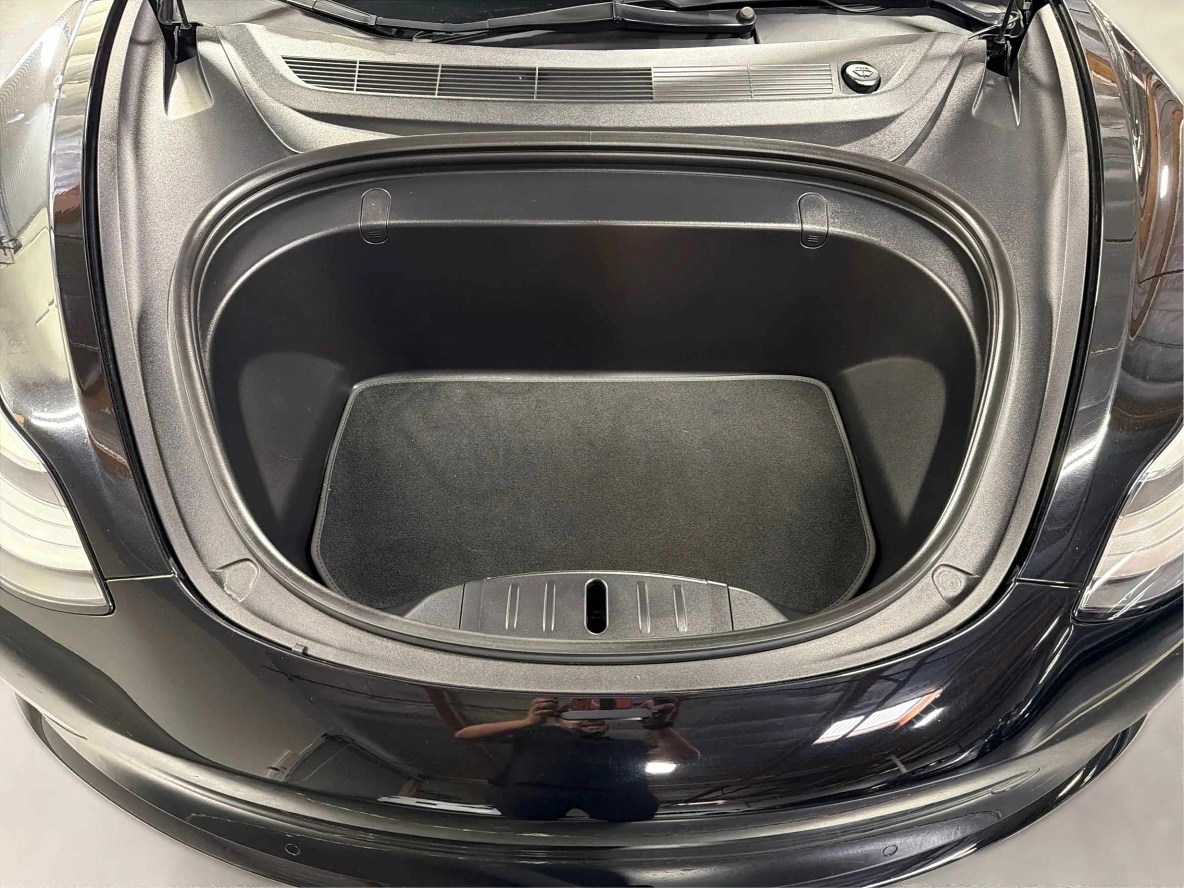Used 2018 Tesla Model 3 Mid Range RWD image 19