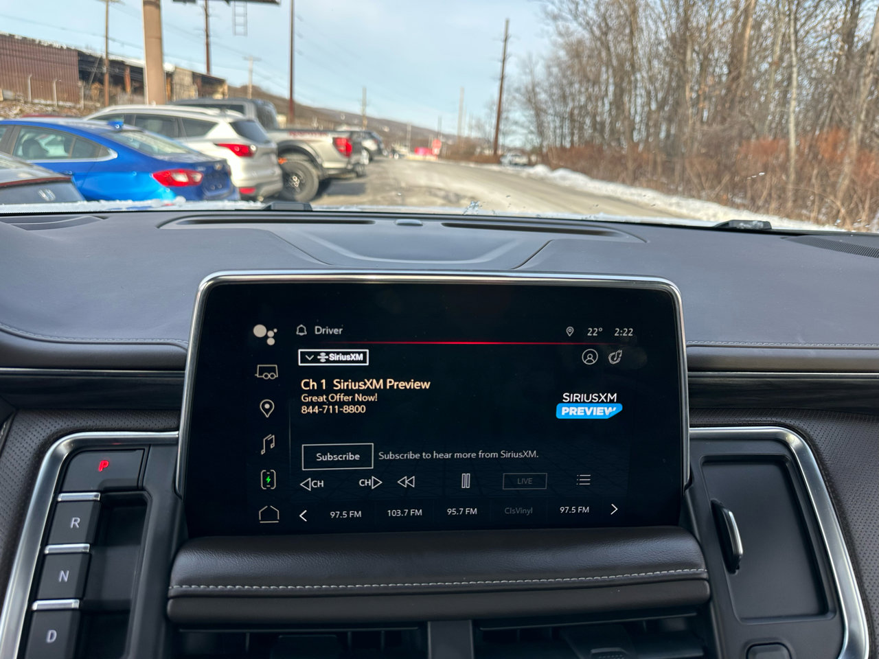 Used 2023 GMC Yukon XL SLT w/ SLT Luxury Package image 17