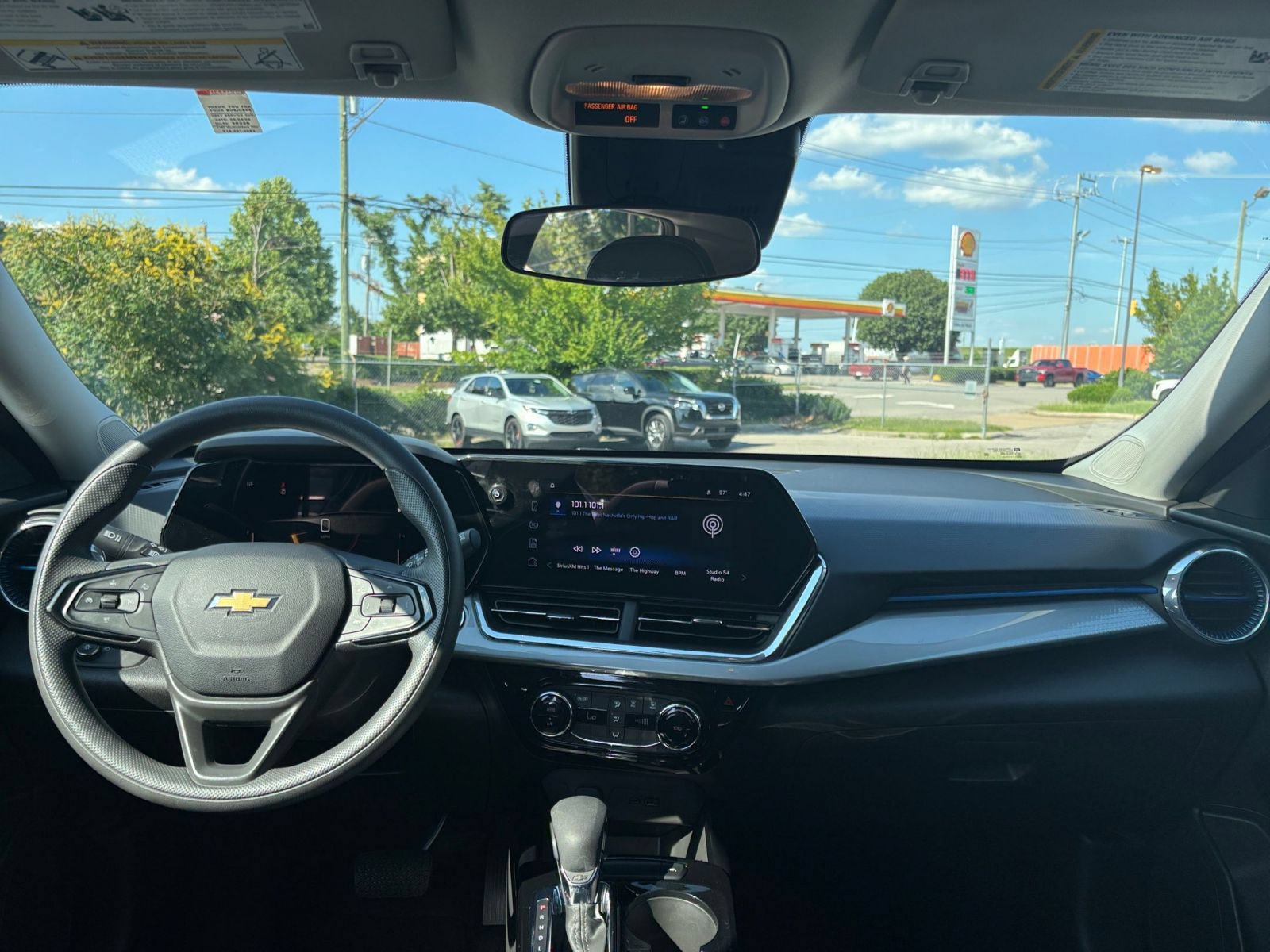 Used 2025 Chevrolet Trax LT FWD image 33
