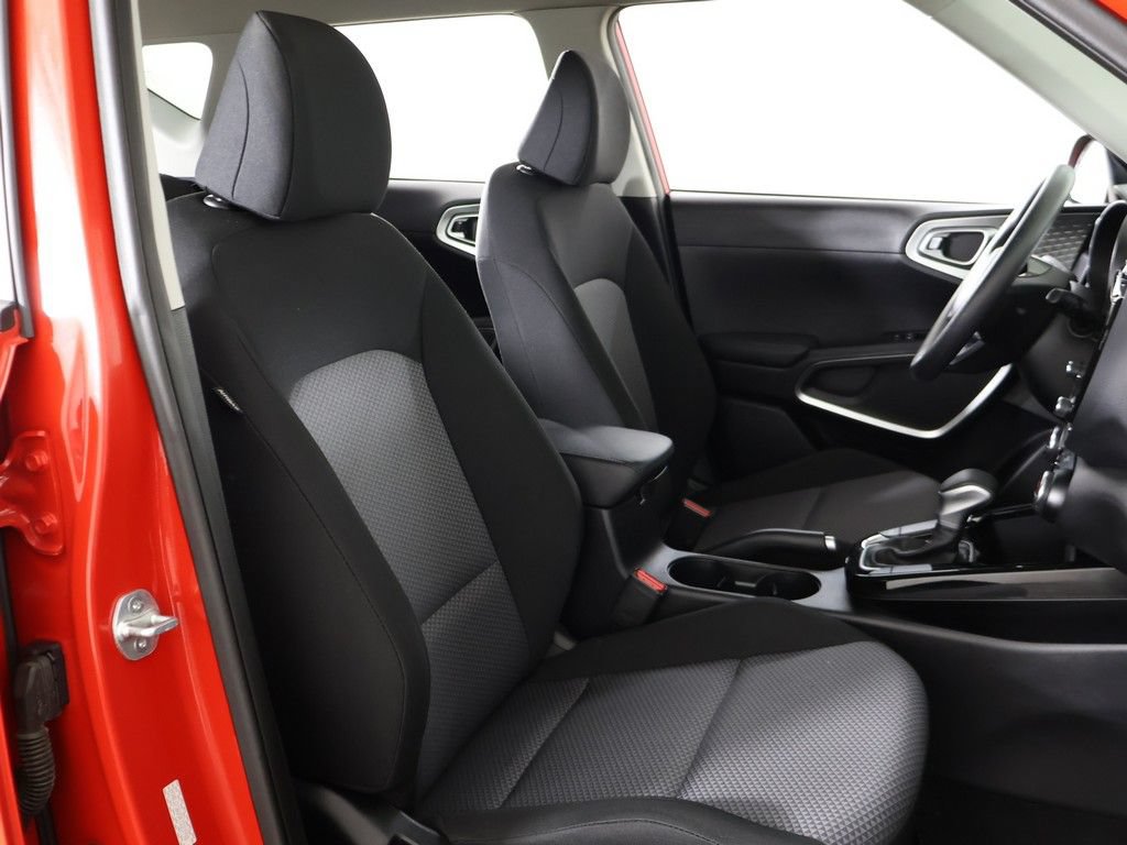 Used 2024 Kia Soul S FWD image 30