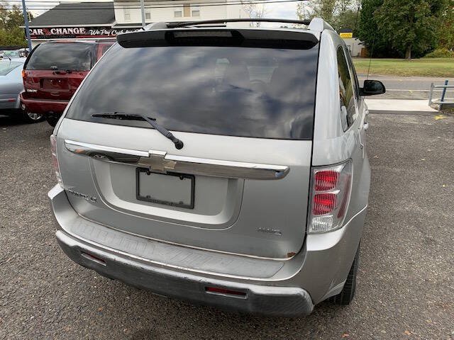 Used 2005 Chevrolet Equinox LT w/ Preferred Equipment Group AWD/4WD image 13