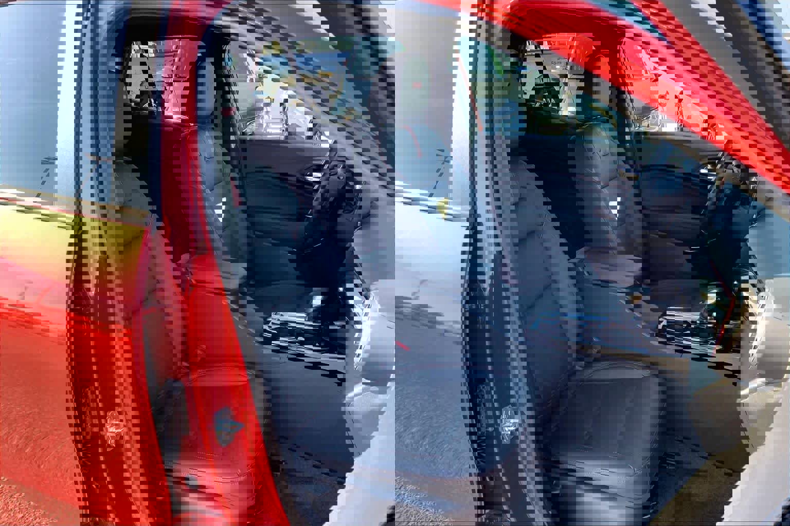 Used 2024 Chevrolet Trax RS w/ Sunroof Package image 9