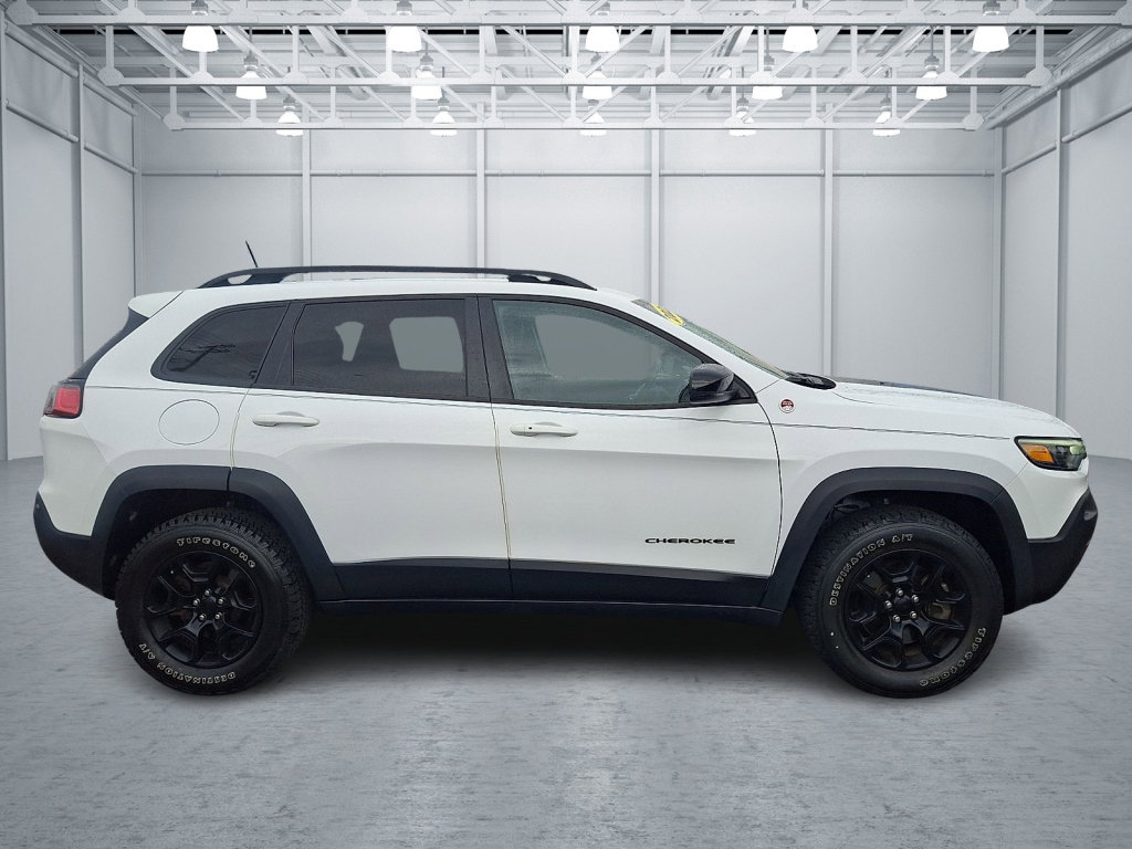 Used 2022 Jeep Cherokee Trailhawk w/ Trailer Tow Group AWD/4WD image 5